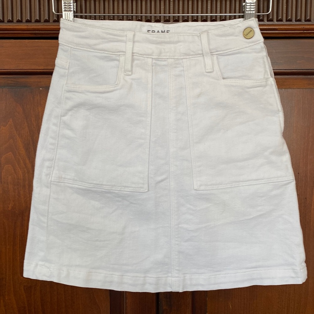 FRAME Denim white A line jean skirt side zip Size 25